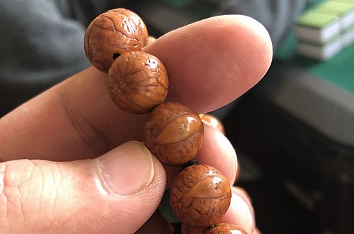 凤眼菩提的尴尬期图片 盘玩五年后凤眼菩提