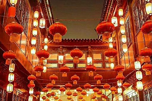 共欢新故岁 迎送一宵中是什么意思什么节日(含全诗赏析,作者)